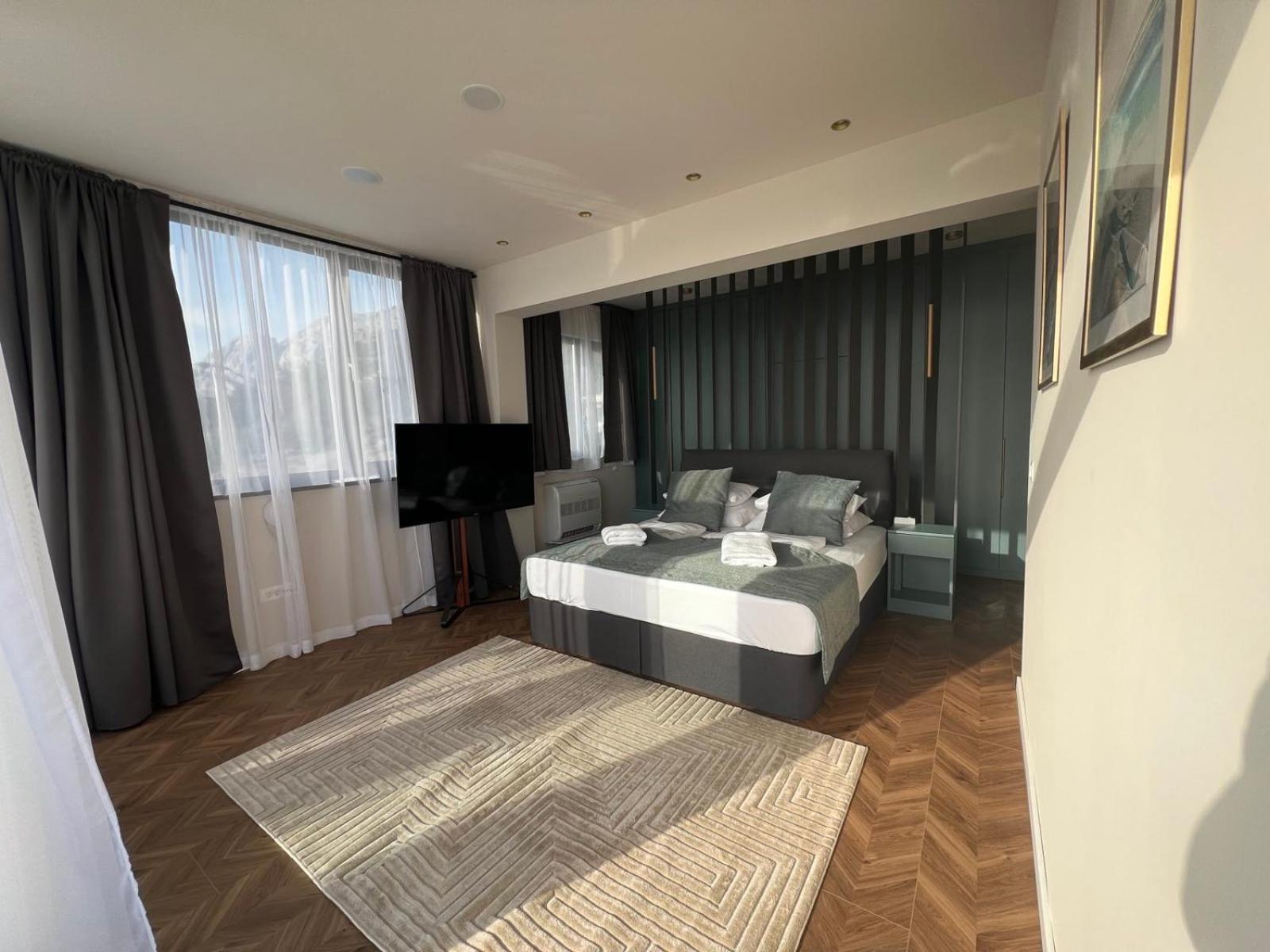 Dinora Exclusive Makarska
