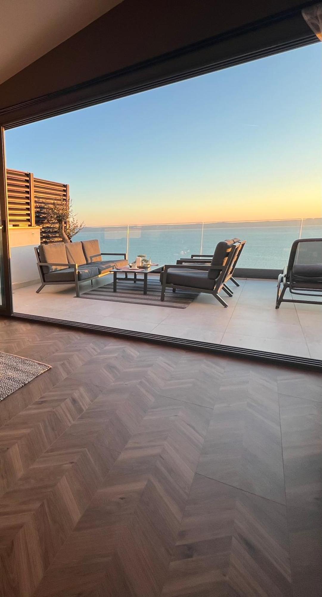 Dinora Exclusive Makarska